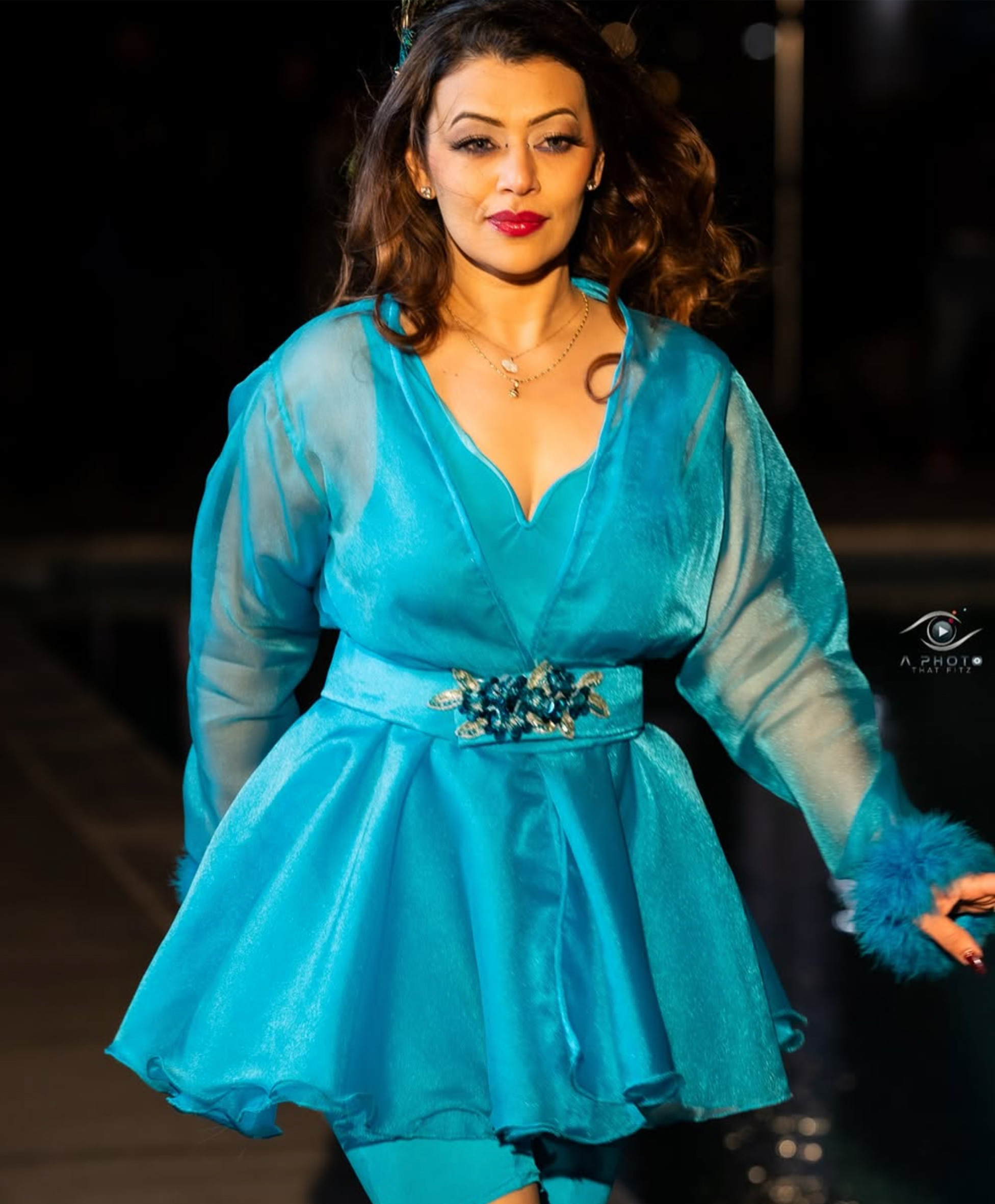 blue dress